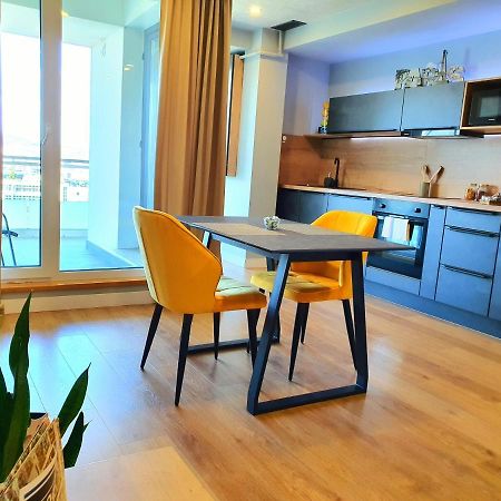 Eriss Studio Suite - Ozone Building Apartment Cluj-Napoca Ngoại thất bức ảnh