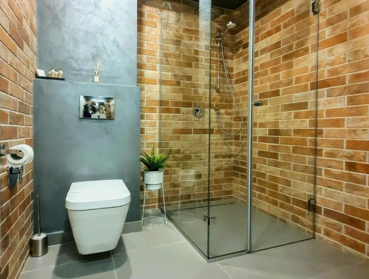 Eriss Studio Suite - Ozone Building Apartment Cluj-Napoca Ngoại thất bức ảnh