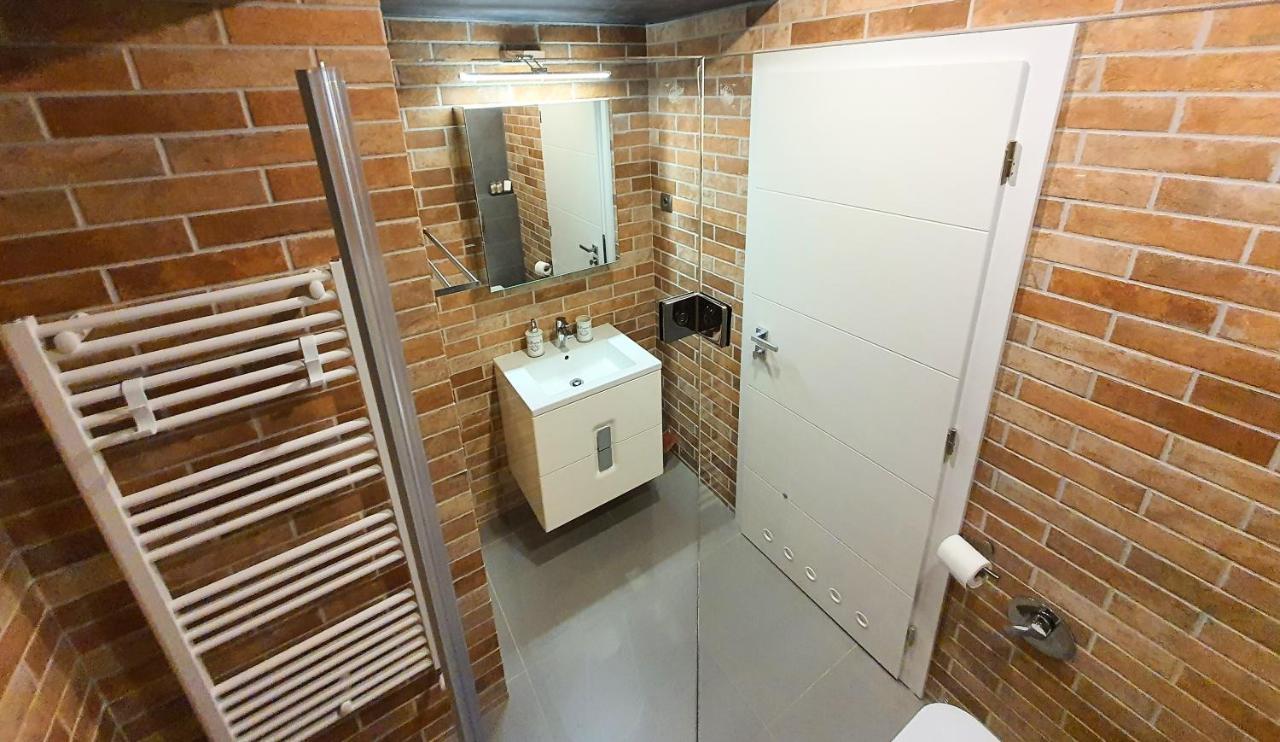 Eriss Studio Suite - Ozone Building Apartment Cluj-Napoca Ngoại thất bức ảnh