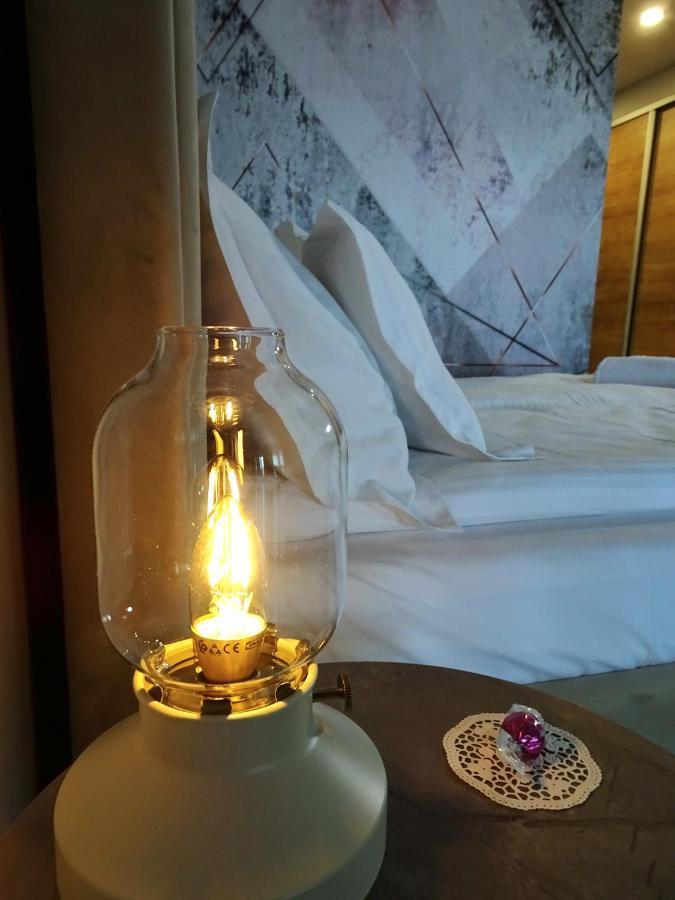 Eriss Studio Suite - Ozone Building Apartment Cluj-Napoca Ngoại thất bức ảnh