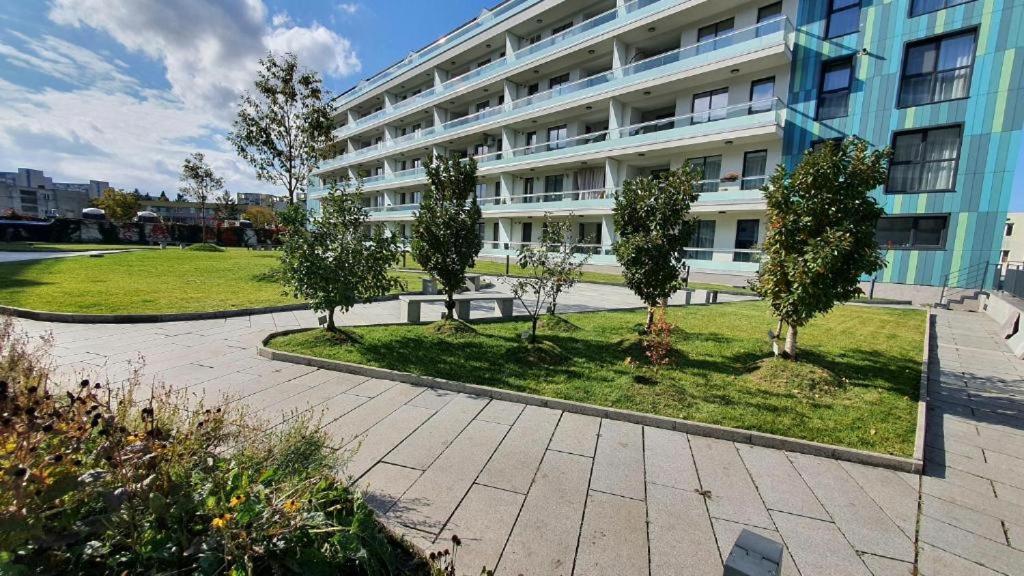 Eriss Studio Suite - Ozone Building Apartment Cluj-Napoca Ngoại thất bức ảnh